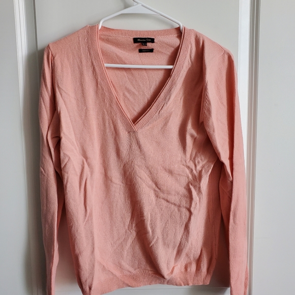 Sweater - Picture 1 of 4